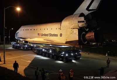 38米龐然大物咋回家 看自行模塊化拖車(chē)