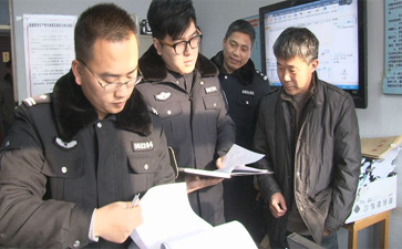 承德縣“兩客一?！敝攸c運輸公司檢查指導(dǎo)冬季源頭監(jiān)管工作