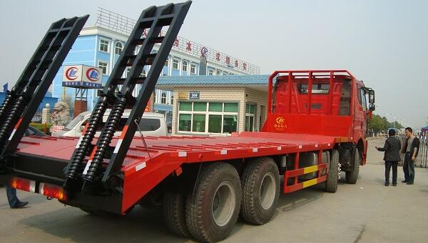 解放j6，7噸-12噸挖掘機(jī)拖車(chē)